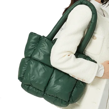 2023 novo navzdol oblazinjena torbica žensk mehko preverite oblazinjeni ramenski moda simple Tote bag
